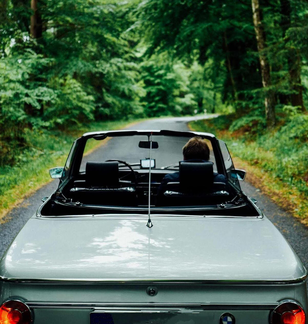 White Glove Delivery Service for Vintage Wine Premium Parcel Pros- Nationwide White Glove Delivery with Style and Speed